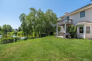 2001 Willow Pond Dr, Riverhead, NY 11901 - Photo 21