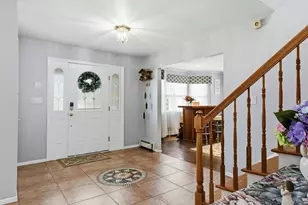 35 Dennis Ln, Bethpage, NY 11714 - Photo 11