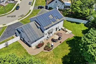 35 Dennis Ln, Bethpage, NY 11714 - Photo 41