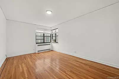 210 Martine Avenue #5K, White Plains, NY 10601 - Photo 17