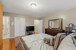 717 E 215th St, Bronx, NY 10467 - Photo 19