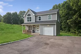 65 Ozark St, Centereach, NY 11720 - Photo 3