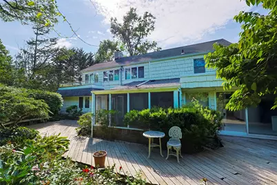 2 W Woods Road, Great Neck, NY 11020 - Photo 25