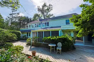 2 W Woods Rd, Great Neck, NY 11020 - Photo 25