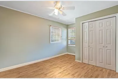 115 Lambert Avenue, Farmingdale, NY 11735 - Photo 7