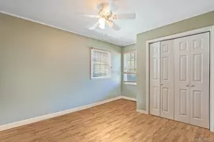 115 Lambert Ave, Farmingdale, NY 11735 - Photo 7