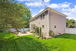 62 Georgia Dr, Syosset, NY 11791 - Photo 29
