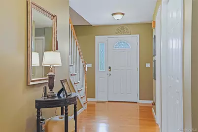 302 Lakeside Road, Newburgh, NY 12550 - Photo 9