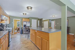 302 Lakeside Rd, Newburgh, NY 12550 - Photo 13