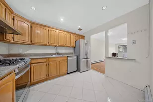 143-27 Roosevelt Ave, Flushing, NY 11354 - Photo 21