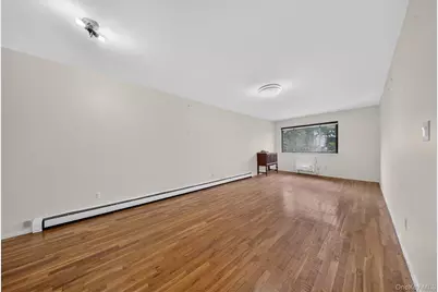 143-27 Roosevelt Avenue, Flushing, NY 11354 - Photo 17