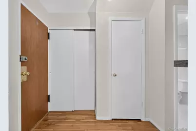 143-27 Roosevelt Avenue, Flushing, NY 11354 - Photo 19