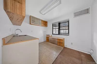 143-27 Roosevelt Avenue, Flushing, NY 11354 - Photo 7