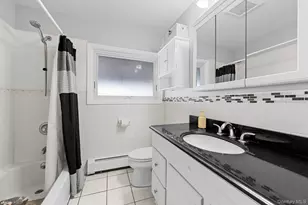 30 44th St, Lindenhurst, NY 11757 - Photo 19