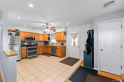 30 44th Street, Lindenhurst, NY 11757 - Photo 5