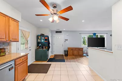30 44th Street, Lindenhurst, NY 11757 - Photo 11
