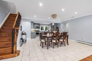 158 Blueberry Ln, Hicksville, NY 11801 - Photo 7