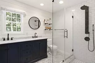 28 Village Woods Rd, Port Jefferson, NY 11777 - Photo 33