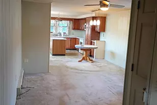 89 Village Cir W, Manorville, NY 11949 - Photo 5