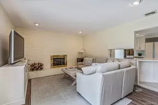 10 Clemson Ln, Woodbury, NY 11797 - Photo 9