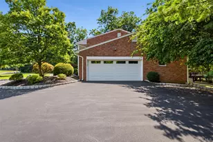 391 Pleasant Hill Dr, New City, NY 10956 - Photo 35