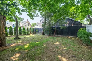 69 Grove St, Lynbrook, NY 11563 - Photo 23