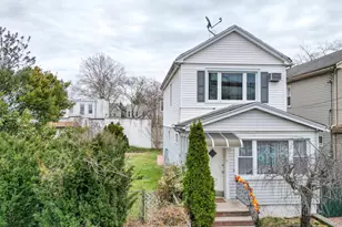 70-25 71st Pl, Glendale, NY 11385 - Photo 1