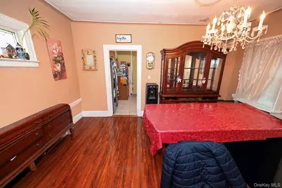 7025 71st Place, Glendale, NY 11385 - Photo 21