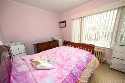 7025 71st Place, Glendale, NY 11385 - Photo 25