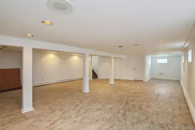 258 Aster Street, Massapequa Park, NY 11762 - Photo 17