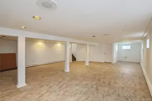 258 Aster St, Massapequa Park, NY 11762 - Photo 17