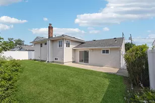 258 Aster St, Massapequa Park, NY 11762 - Photo 21