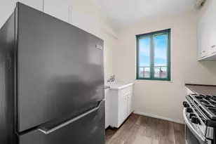 1919 McGraw Ave, Bronx, NY 10462 - Photo 5