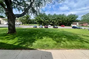 26 El Camino Ct Gibbs, Coram, NY 11727 - Photo 11