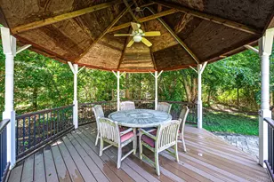 174 Dix Hills Rd, Dix Hills, NY 11746 - Photo 37