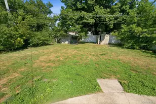 47 Greenvale Ln, Levittown, NY 11756 - Photo 15