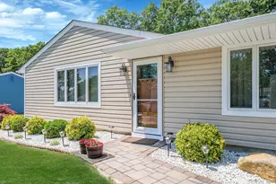 150 Rosemont Ave, Farmingville, NY 11738 - Photo 3