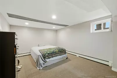 16 Superior Road, Floral Park, NY 11001 - Photo 17
