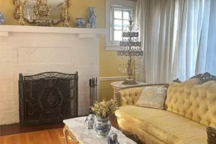 29-36 Curtis St, East Elmhurst, NY 11369 - Photo 3