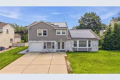 31 Sutton Hill Lane, Manhasset Hills, NY 11040 - Photo 1