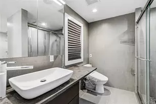 31 Sutton Hill Ln, Manhasset Hills, NY 11040 - Photo 33