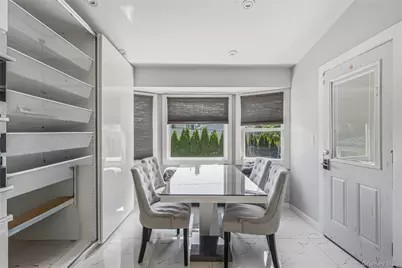 31 Sutton Hill Lane, Manhasset Hills, NY 11040 - Photo 11