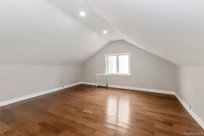 8492 Homelawn Street, Jamaica, NY 11432 - Photo 15