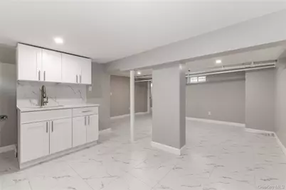 8492 Homelawn Street, Jamaica, NY 11432 - Photo 17