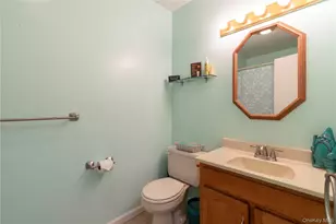 24 Robyn Dr, Marlboro, NY 12542 - Photo 13