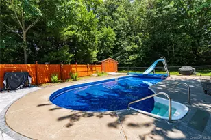 24 Robyn Dr, Marlboro, NY 12542 - Photo 17
