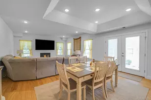 77 Willow Cir, Coram, NY 11727 - Photo 7