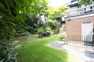 80-82 222nd St, Hollis, NY 11427 - Photo 5