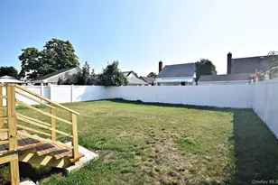 240 Columbus Pkwy, Mineola, NY 11501 - Photo 27