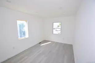 240 Columbus Pkwy, Mineola, NY 11501 - Photo 19